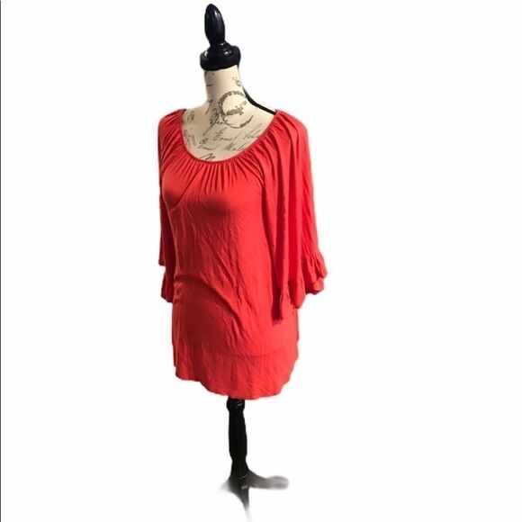 The Hanger Medium Women's Long Sleeve Tunic - Picture 2 of 9